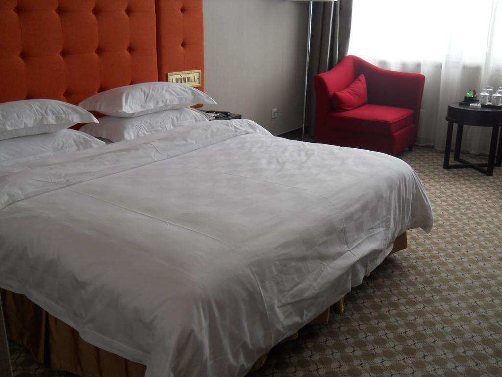 Yijing Holiday Hotel Yimeng Road Lâm Nghi Phòng bức ảnh