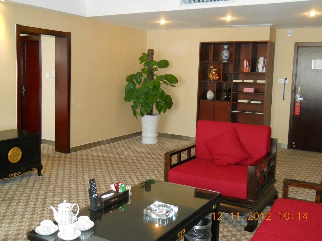Yijing Holiday Hotel Yimeng Road Lâm Nghi Ngoại thất bức ảnh