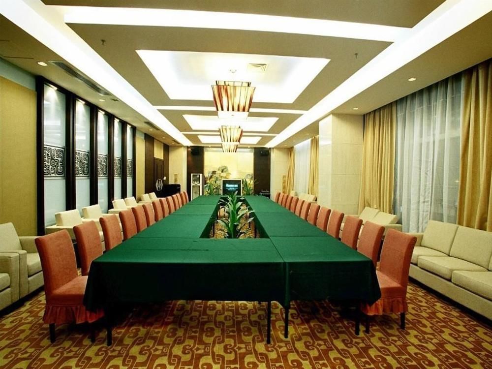 Yijing Holiday Hotel Yimeng Road Lâm Nghi Ngoại thất bức ảnh