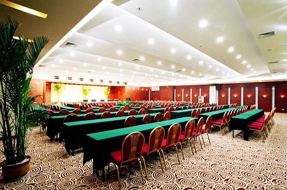 Yijing Holiday Hotel Yimeng Road Lâm Nghi Ngoại thất bức ảnh